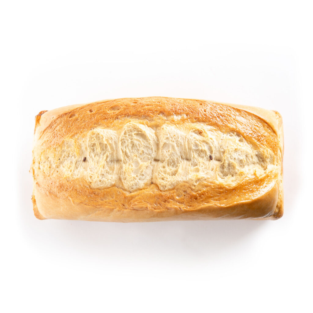 Das Besondere (Weizentoastbrot) aus der Vogelperspektive auf weißem Hintergrund.